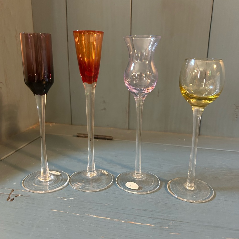 Elegant Multicolor Glassware Set (Cordial)